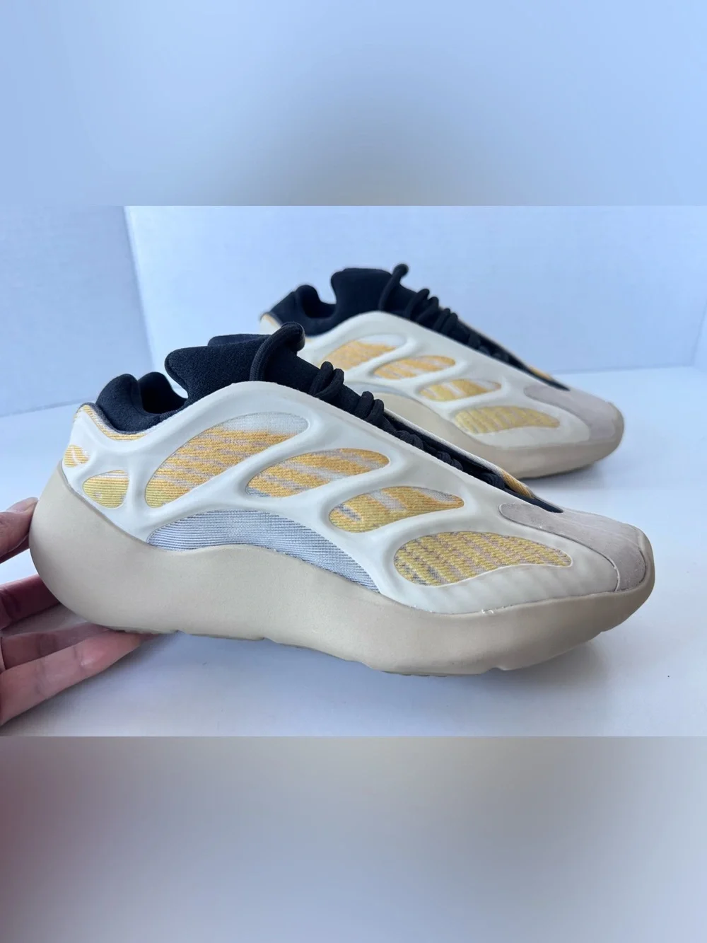 adidas Yeezy 700 V3 Safflower Size 5 OG Sneaker Shoes